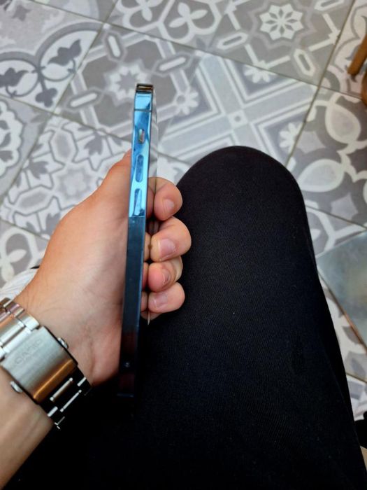 Vand iphone 12pro stare foarte bine 256gb