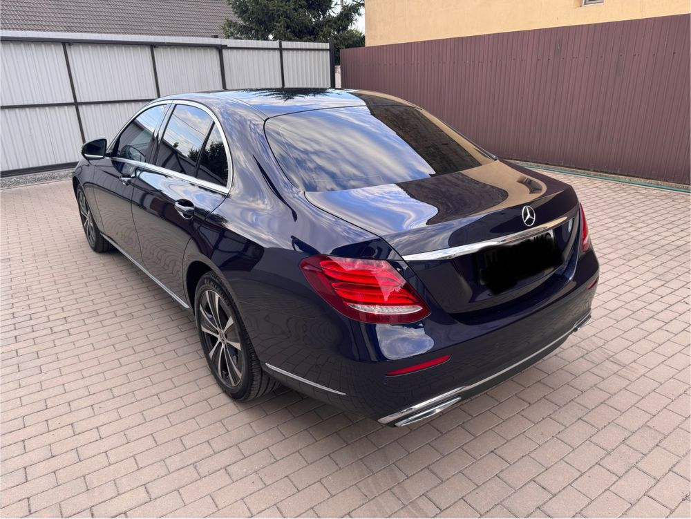 Vand Mercedes-Benz E 220 model EXCLUSIVE
