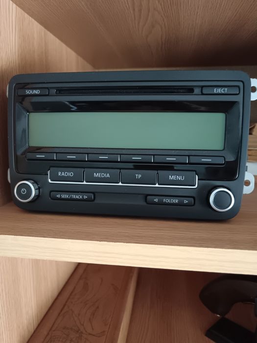 Vând casetofon golf 6 original