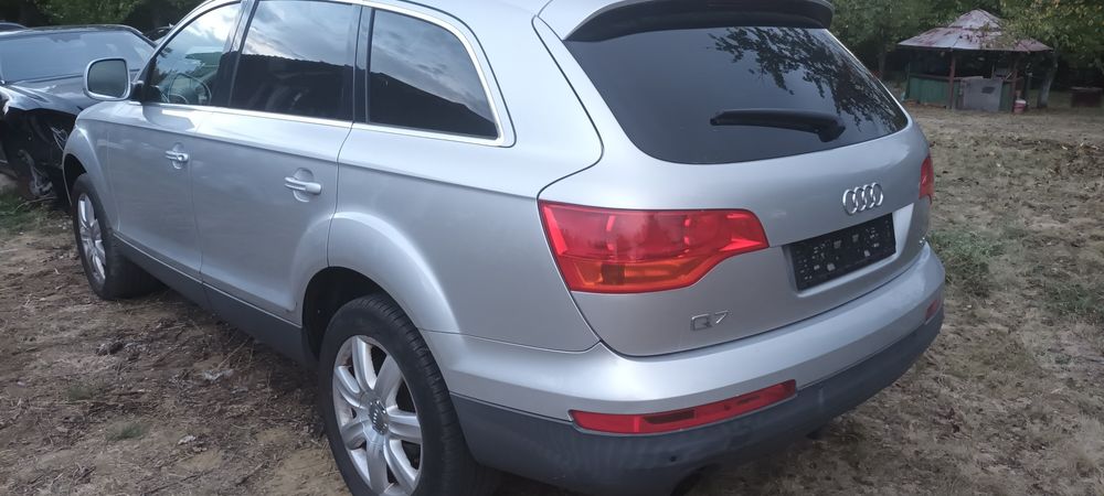 Audi Q7 3.0 TDI.  НА ЧАСТИ.