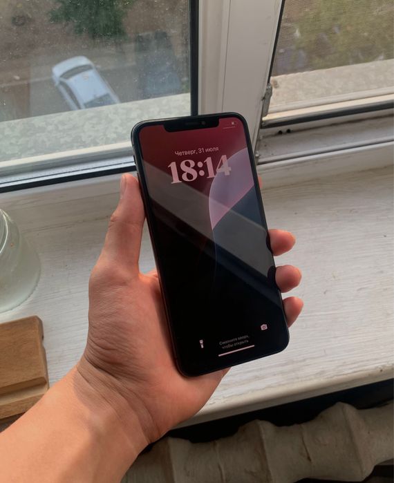 Продам айфон хс паметь 64 акб 100%