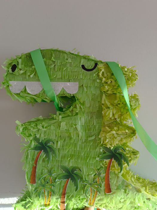 Пинята пони еднорог и динозавър