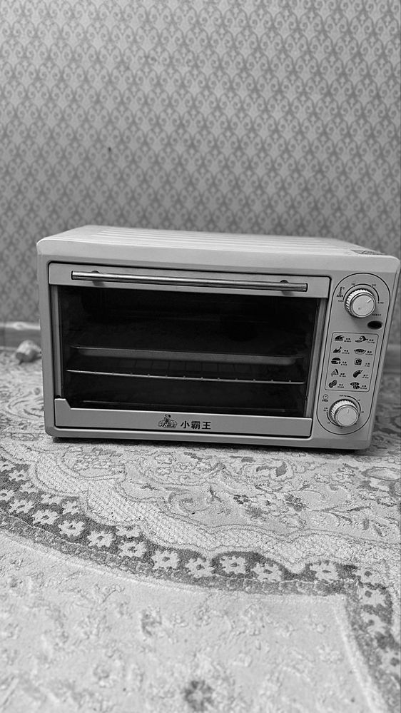 Мультифункцианальная духовка в отличном состоянии
