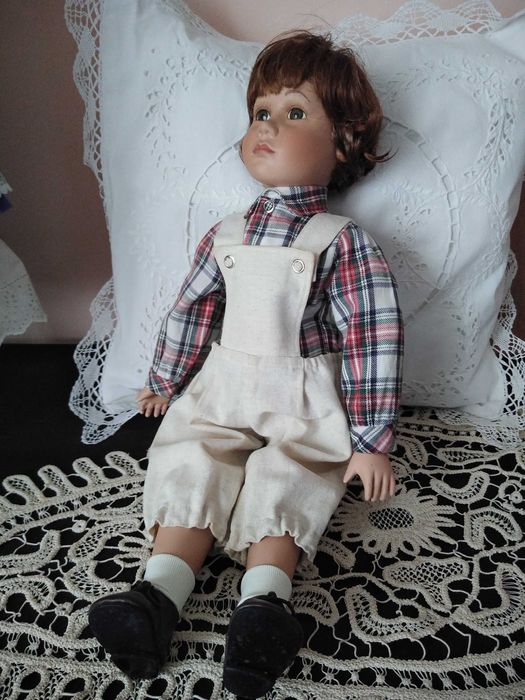 Papusa de portelan Gilde