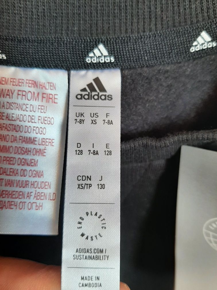 Vand bluza pentru copii Adidas - noua cu eticheta