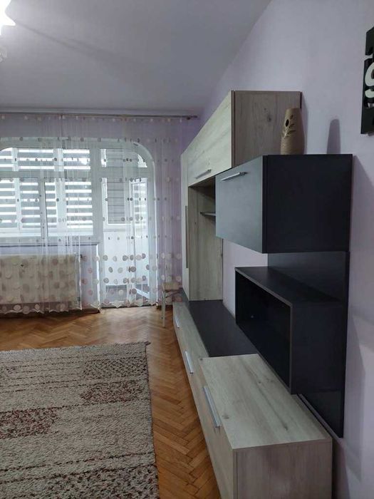 Proprietar Inchiriez Apartament 2 camere decomandat