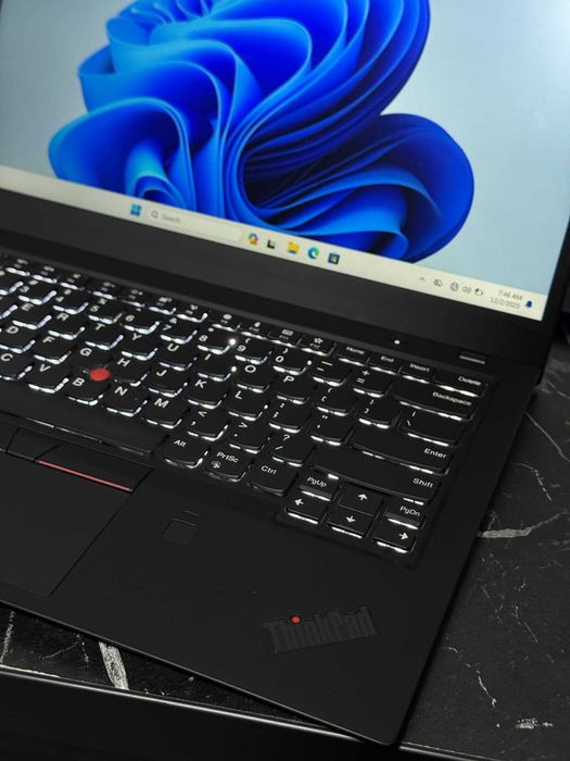 Kuchli Noutbuk Lenovo ThinkPad X1 Carbon