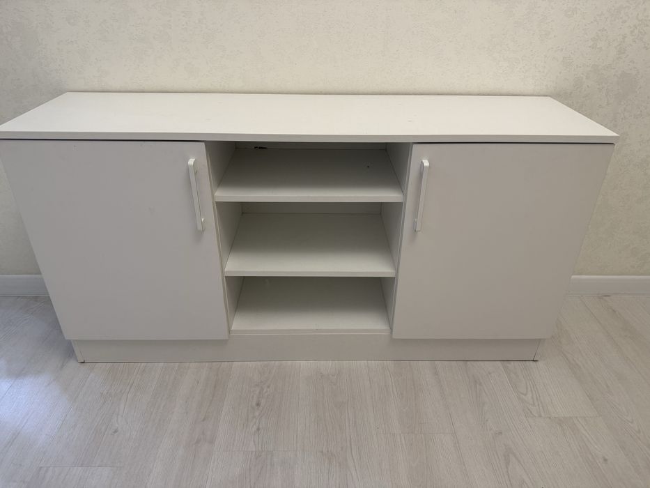 Продам тумбу под телевизор IKEA