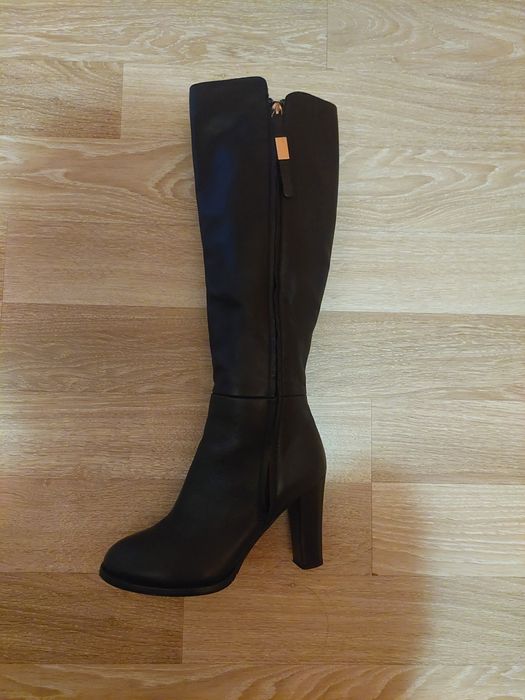 Дамски ботуши DIKA