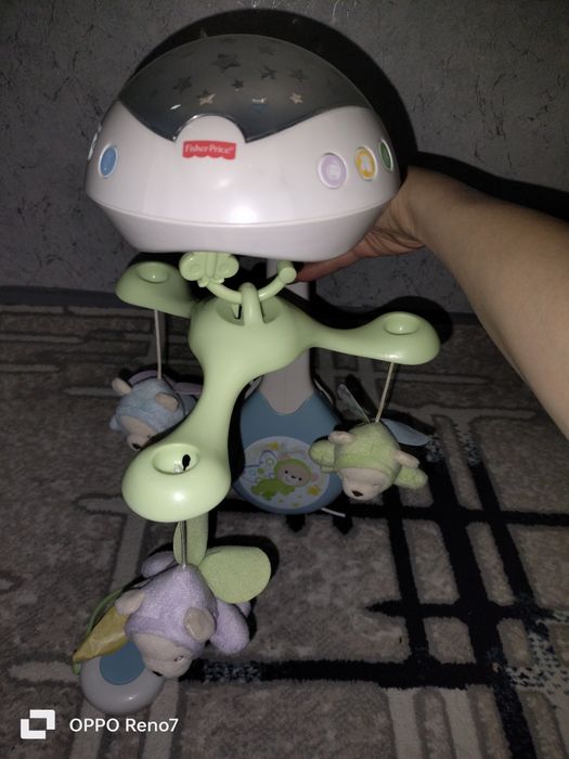 Продаётся каруселька на кроваткy