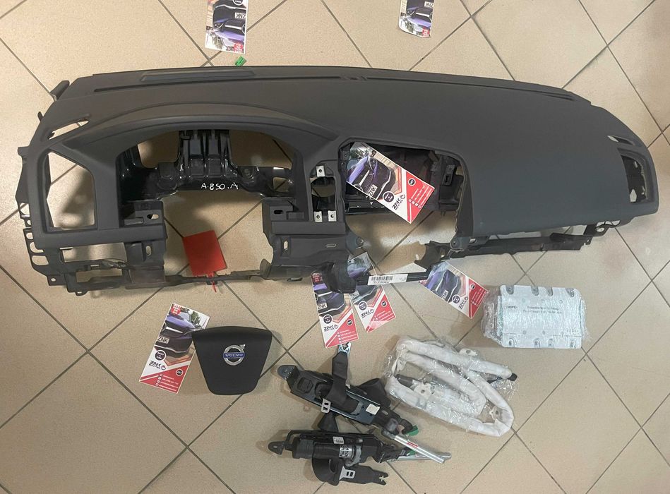 VOLVO XC60 plansa bord RADAR HUD - kit airbag volan pasager - centuri