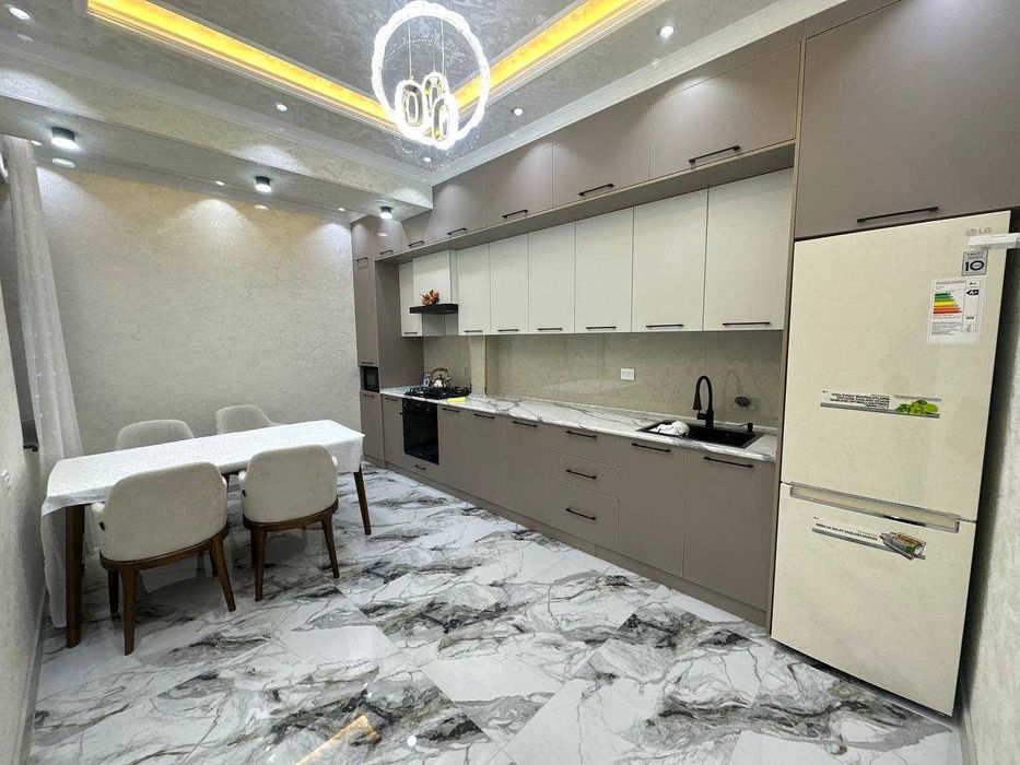 3х комнатная квартира на 3 этаже 91кв/м, в Самарканде