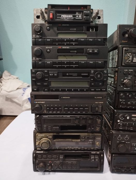 Авто радиа и cd   .