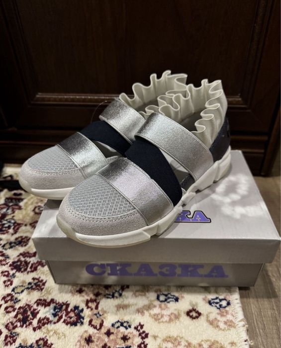 Продам обувь детскую 34 размер