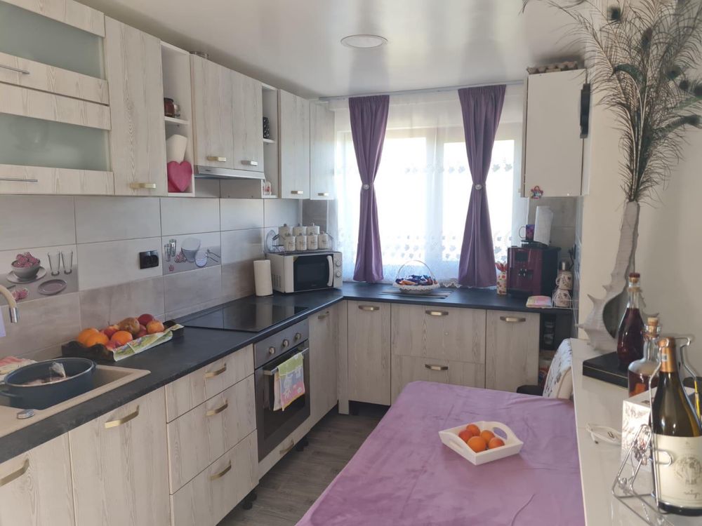 Casa cu teren de vanzare