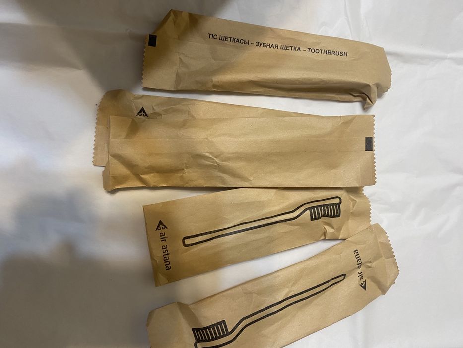 Зубная щетка новая