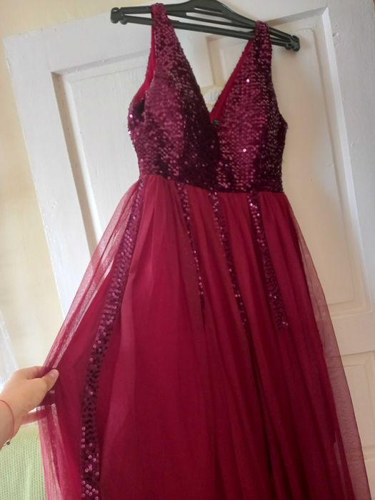 Бордо официална рокля