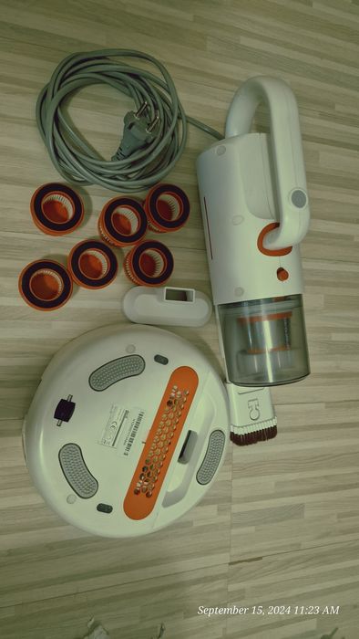 Aspirator de mana, Deerma, CM1300, 350W, Anti-acarieni, Lampa UV,