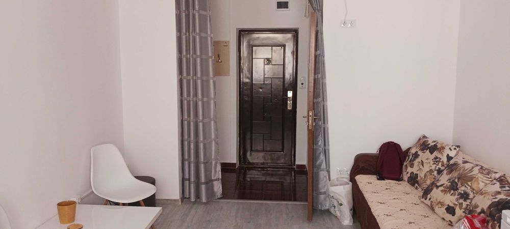 garsoniera 22mp, loc parcare in Dambul Rotund