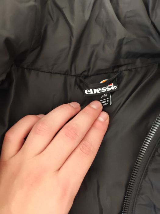 Vând geacă ellesse