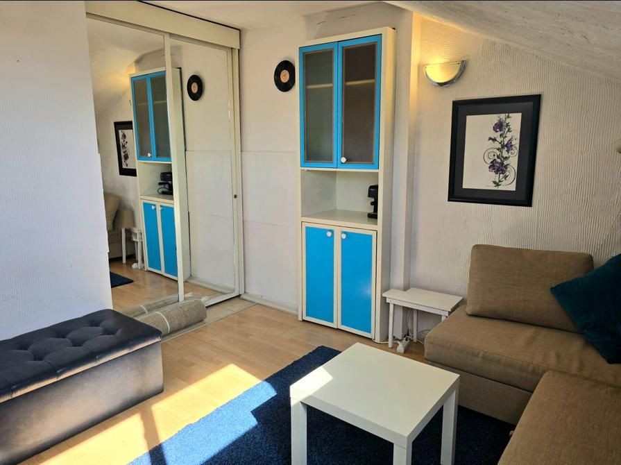 Дава се под наем Едностаен апартамент в София, Център - 25 кв.м за 400 € - Снимка #6