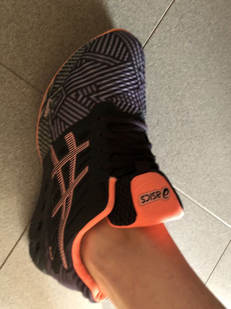 Маратонки ASICS FuzeX 38