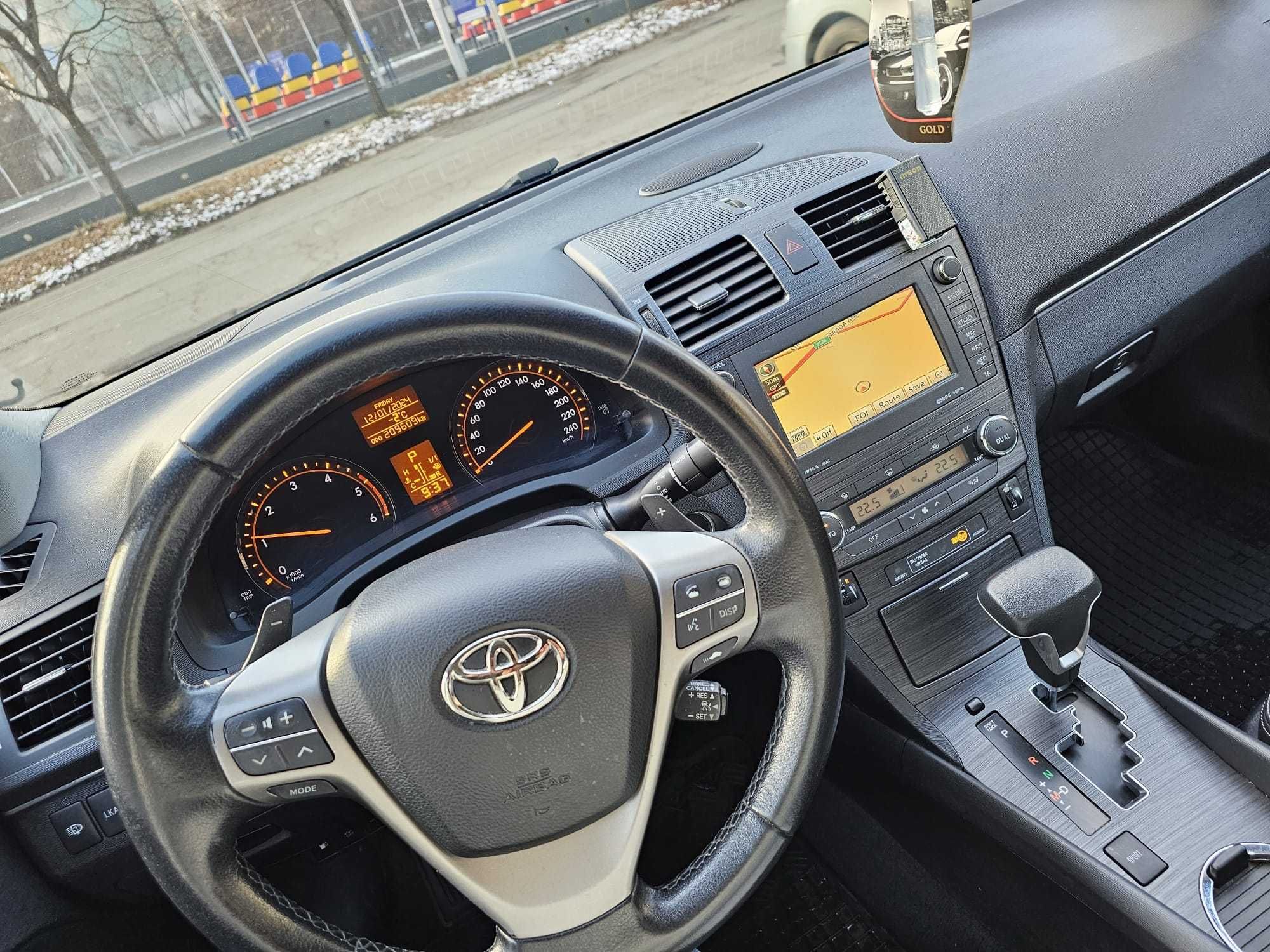 TOYOTA Avensis III 2009