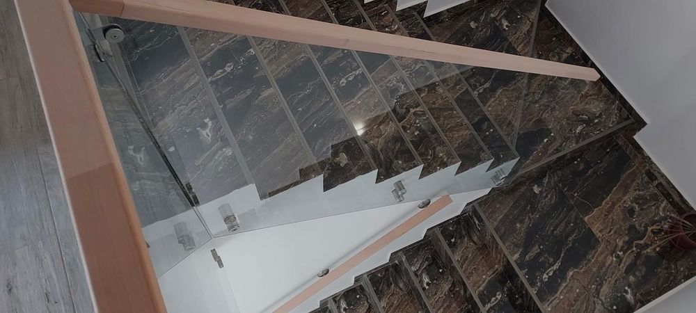 Balustrade din sticla,cabine de dus