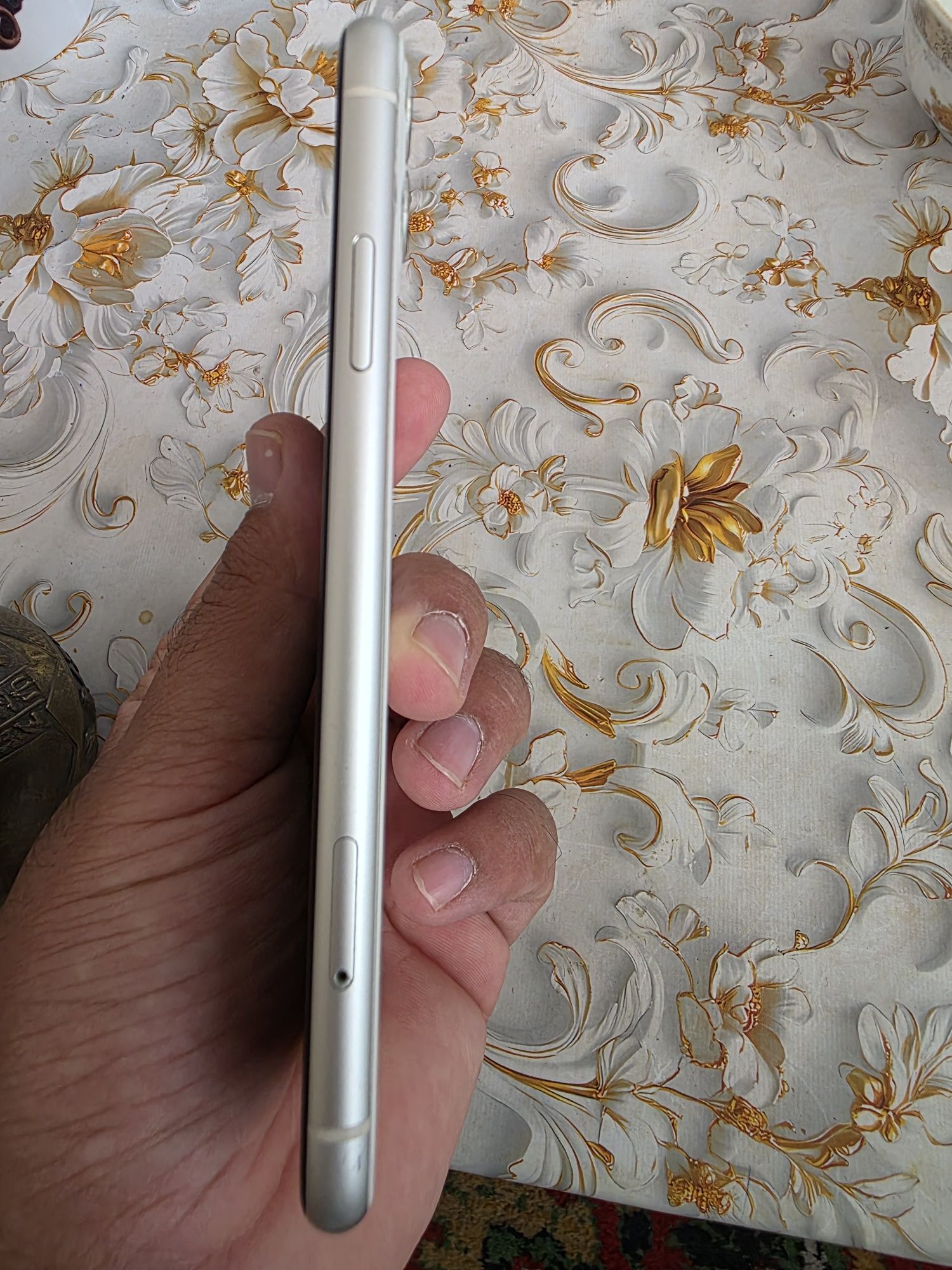 Iphone 11 sotiladi sastayaniyasi ideal