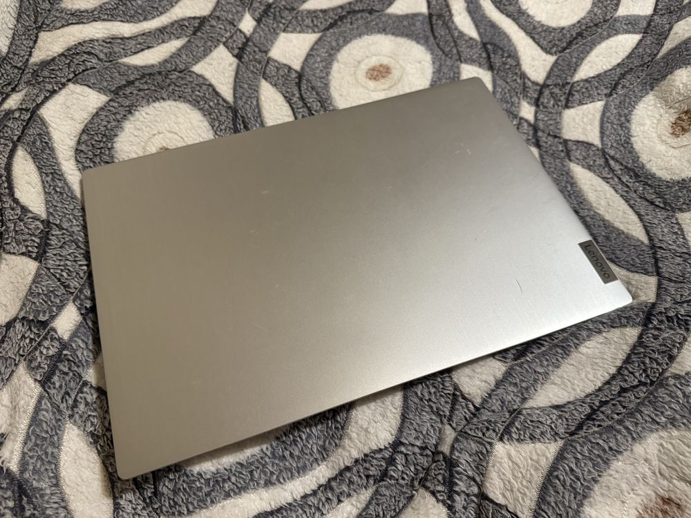 Lenovo IdeaPad 3