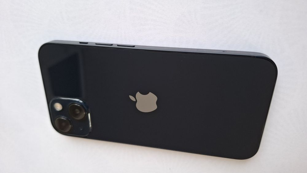 iPhone 13 128GB Midnight Blue