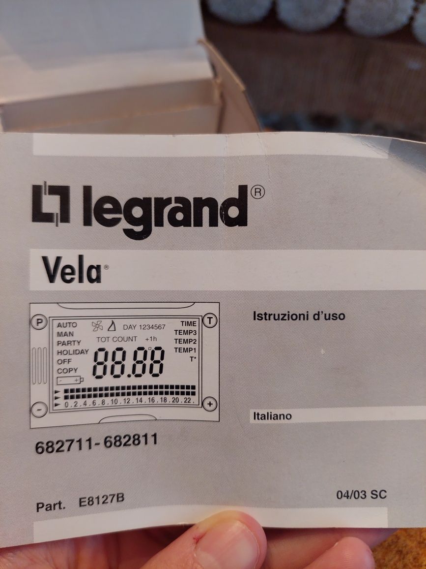 Термостат - Legrand Vela 682711