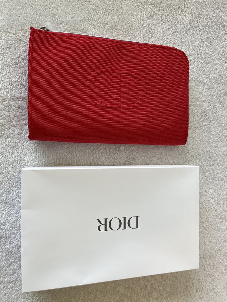 НОВ козметичен несесер клъч  pouch ДИОР DIOR