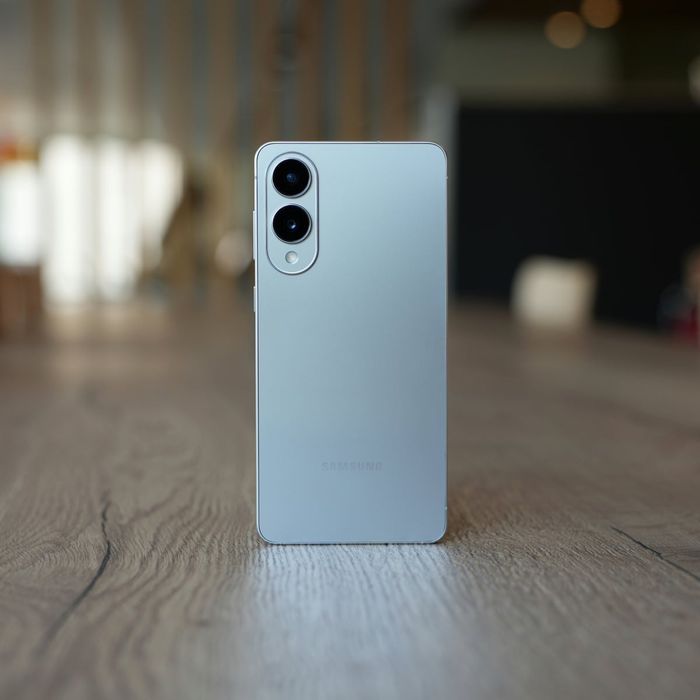 Samsung Galaxy S25 Edge Siver 256&12 NOU