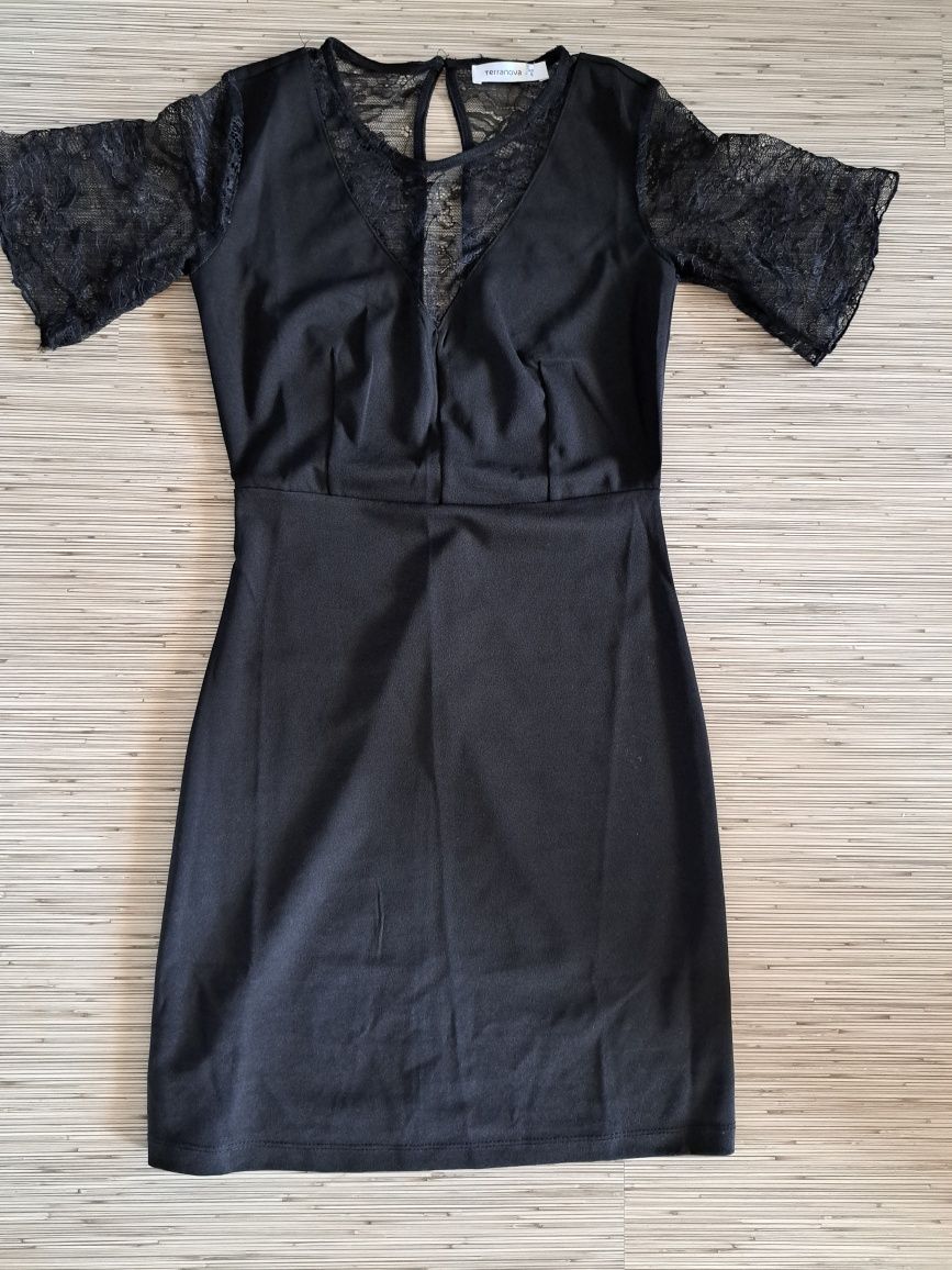 Terranova черна рокля с дантела s размер