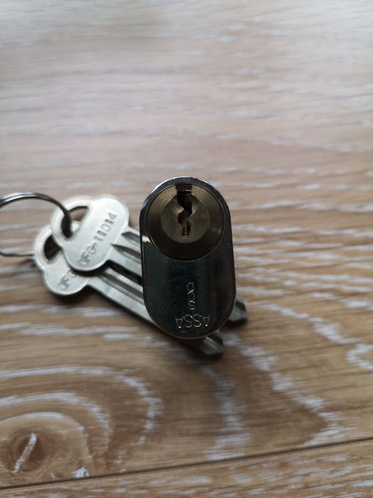 Mâner ușă metal auriu, butuc 31mm 2 chei