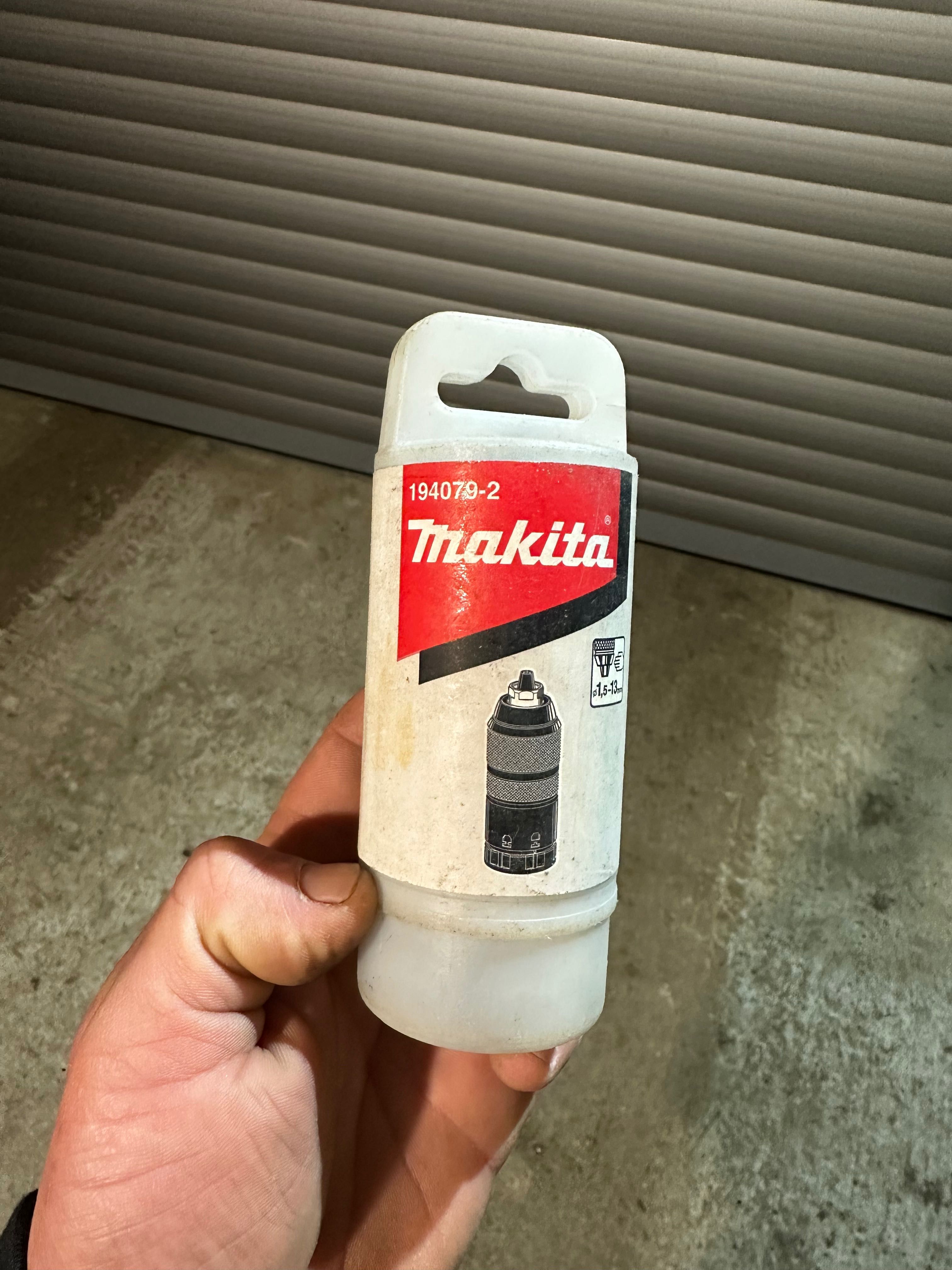 MAKITA HR 2811 FT - Професионален Перфоратор Със Сменяем Патронник