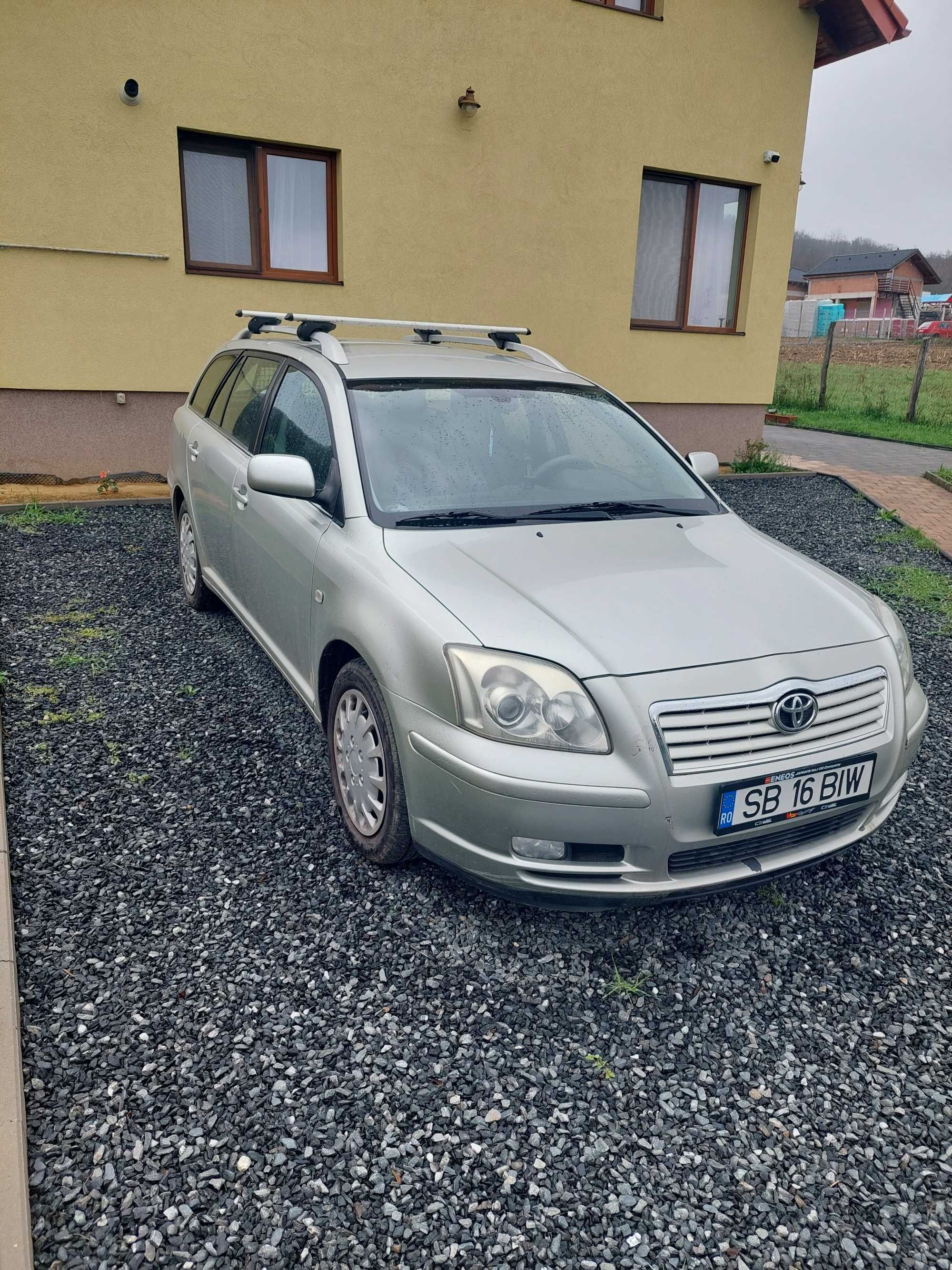 Vând Toyota Avensis