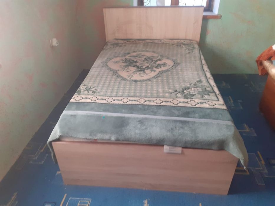 продам кровать новая