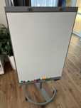 Tabla de scris magnetica cu suport pe rotile