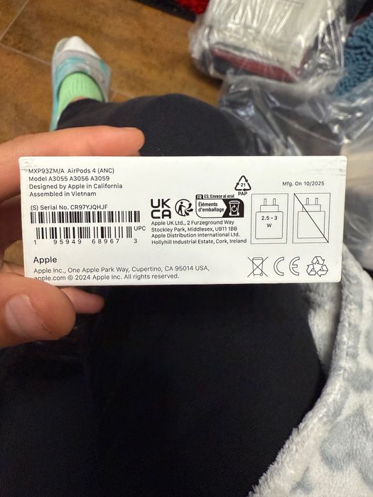 AirPods 4 with Active Nosie Concellation