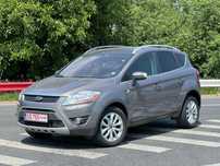 Ford Kuga 4x4 / Automat / Panoramic / Camera / Xenon / Navi