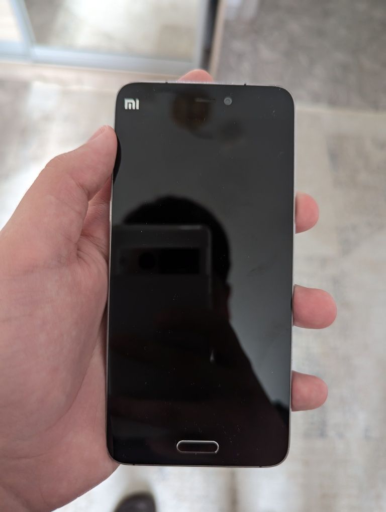 Xiaomi Mi 5 СРОЧНО