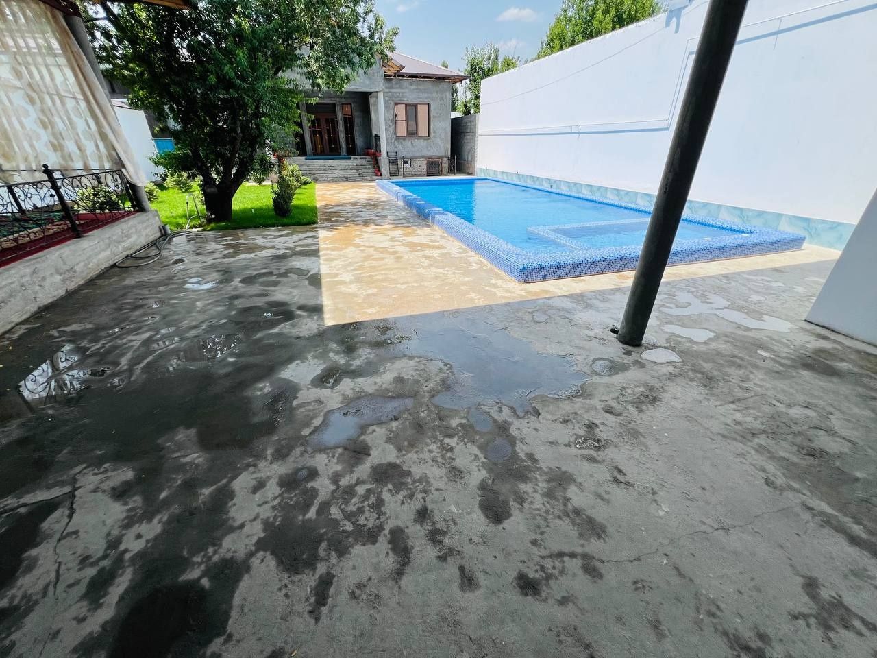 Oqtosh dacha oilaviy. Toza hovo
