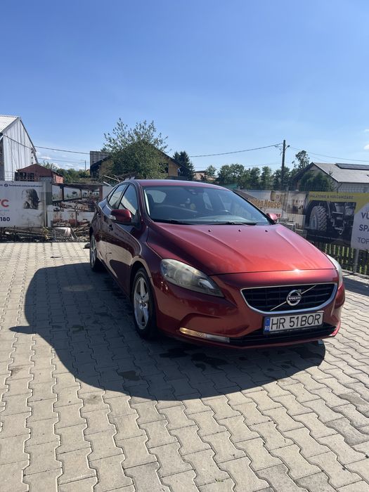 Volvo v40  D2 anul 2014