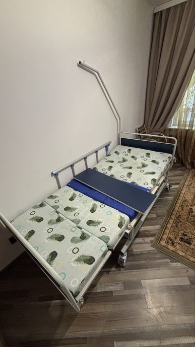 Кровать медицинская