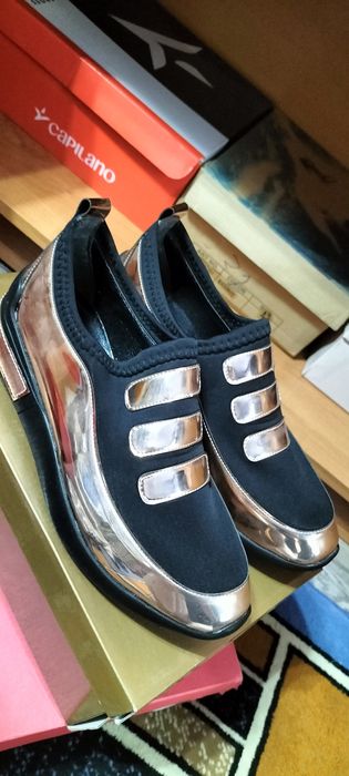 Продам обувь женскую