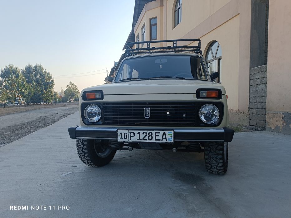 Стоковая НИВА 2121 со времён СССР в идеальном состоянии