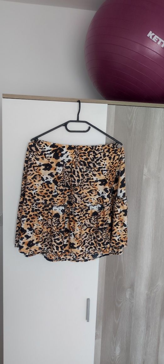 2 поли за 15лв. леопард размер L skirts leopard, animal print EU 42