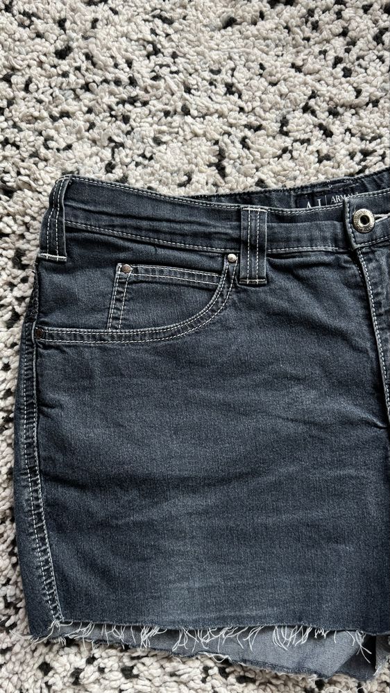 Дамски къси дънки Armani Jeans размер L